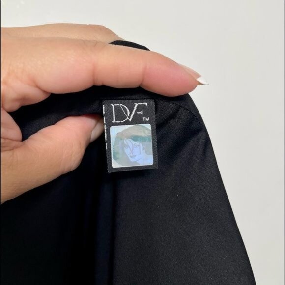 Diane von Furstenberg Black Gold Issie Sequin Mini Dress Size 4 - Picture 11 of 11